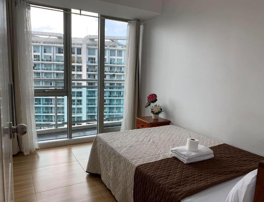 Azure Urban Resort A3 Near Airport Mall With Balcony Wavepool Manila Exterior photo