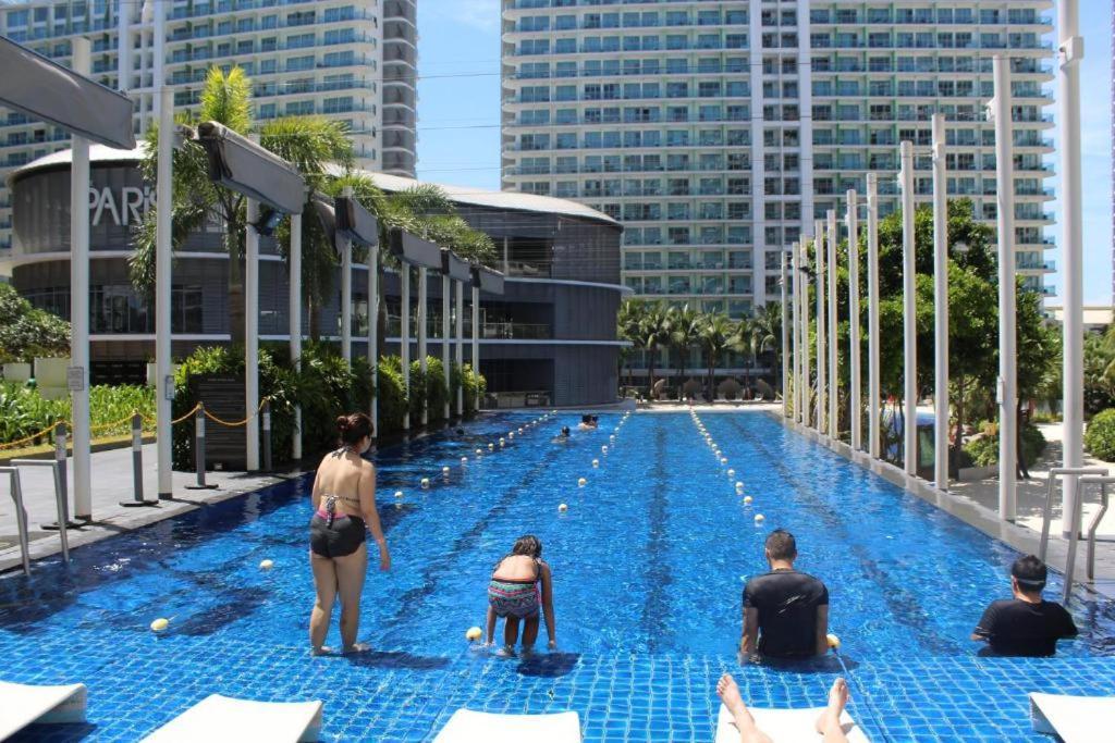 Azure Urban Resort A3 Near Airport Mall With Balcony Wavepool Manila Exterior photo