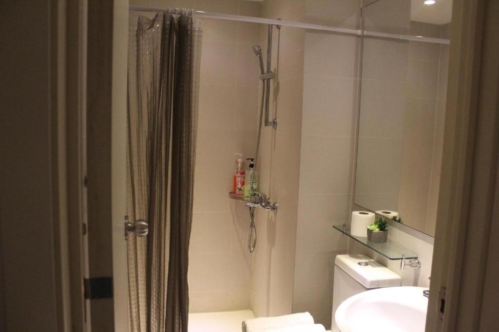 Azure Urban Resort A3 Near Airport Mall With Balcony Wavepool Manila Exterior photo