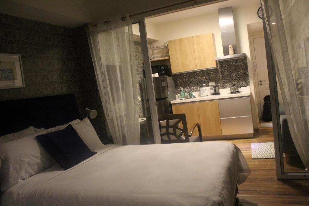 Azure Urban Resort A3 Near Airport Mall With Balcony Wavepool Manila Exterior photo